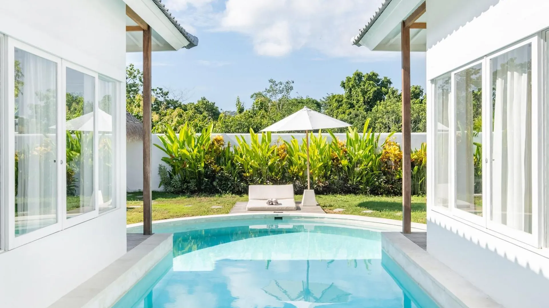 Bingin Beach Villa - 2 Br Uluwatu  Indonesia